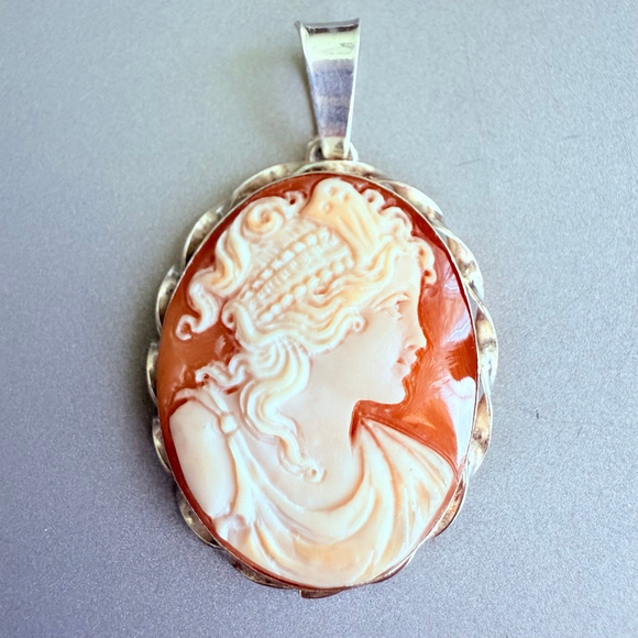 Carved Engraved Shell Cameo Muse Goddess Sterling Silver 925 Pendant 1.6